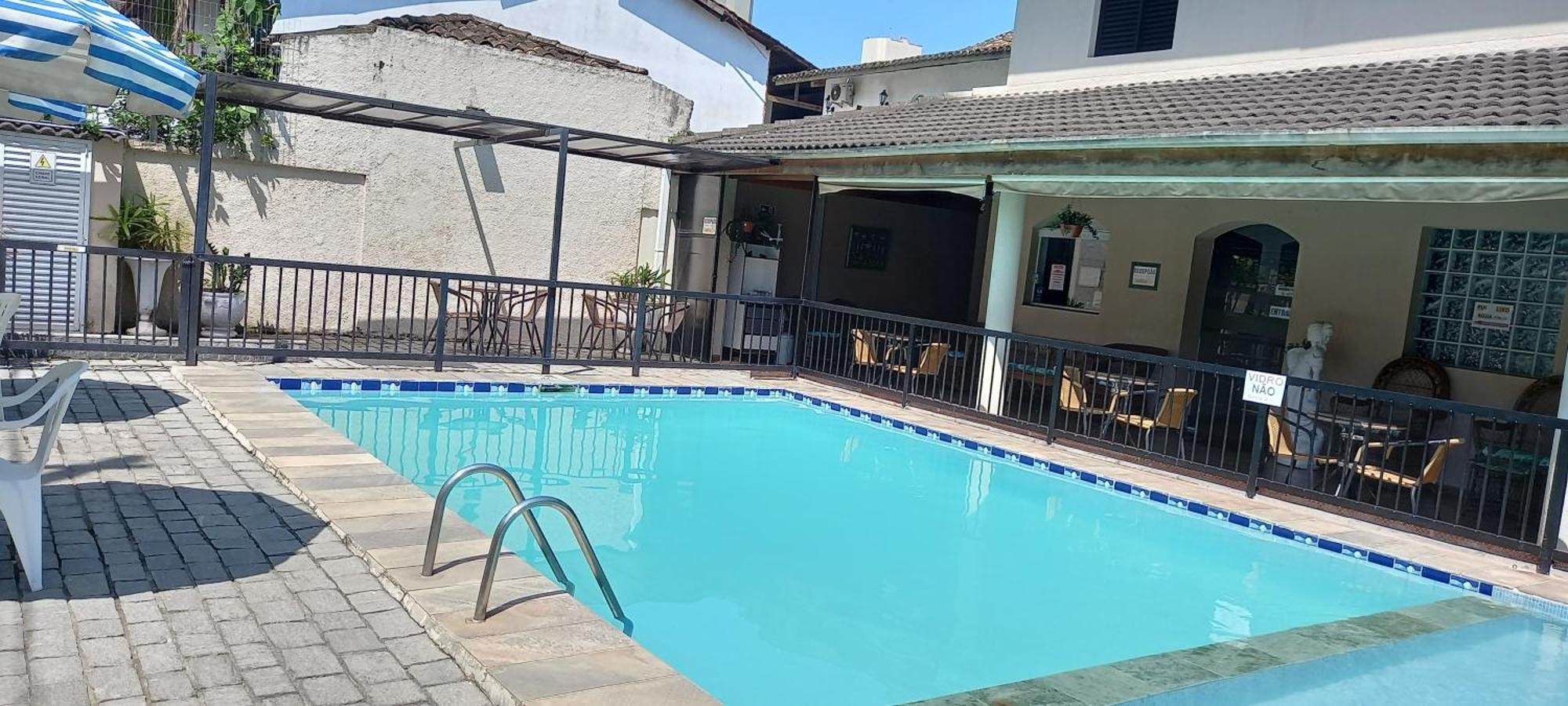 Pousada Parque Suites Estacionamento E Piscina 과루자 외부 사진