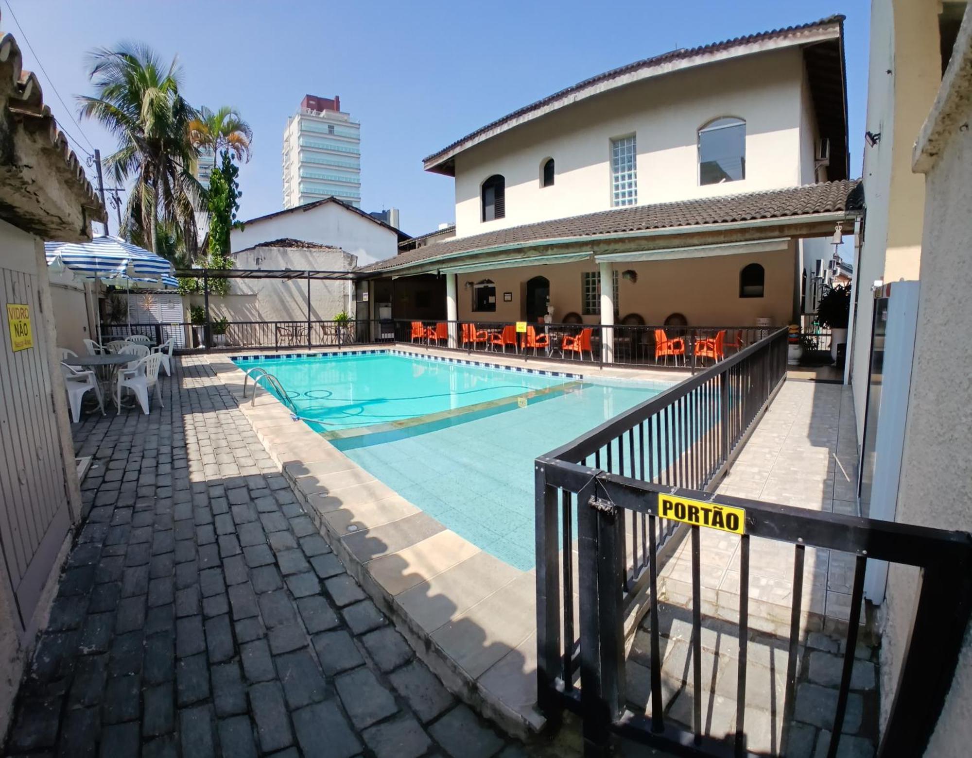 Pousada Parque Suites Estacionamento E Piscina 과루자 외부 사진