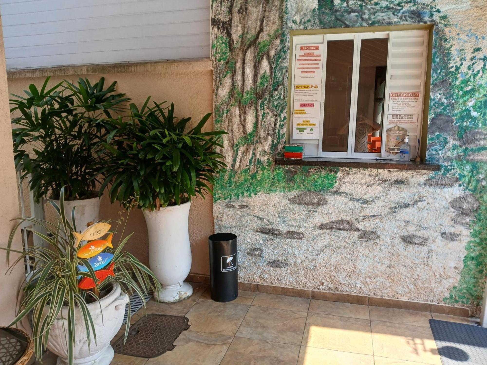 Pousada Parque Suites Estacionamento E Piscina 과루자 외부 사진