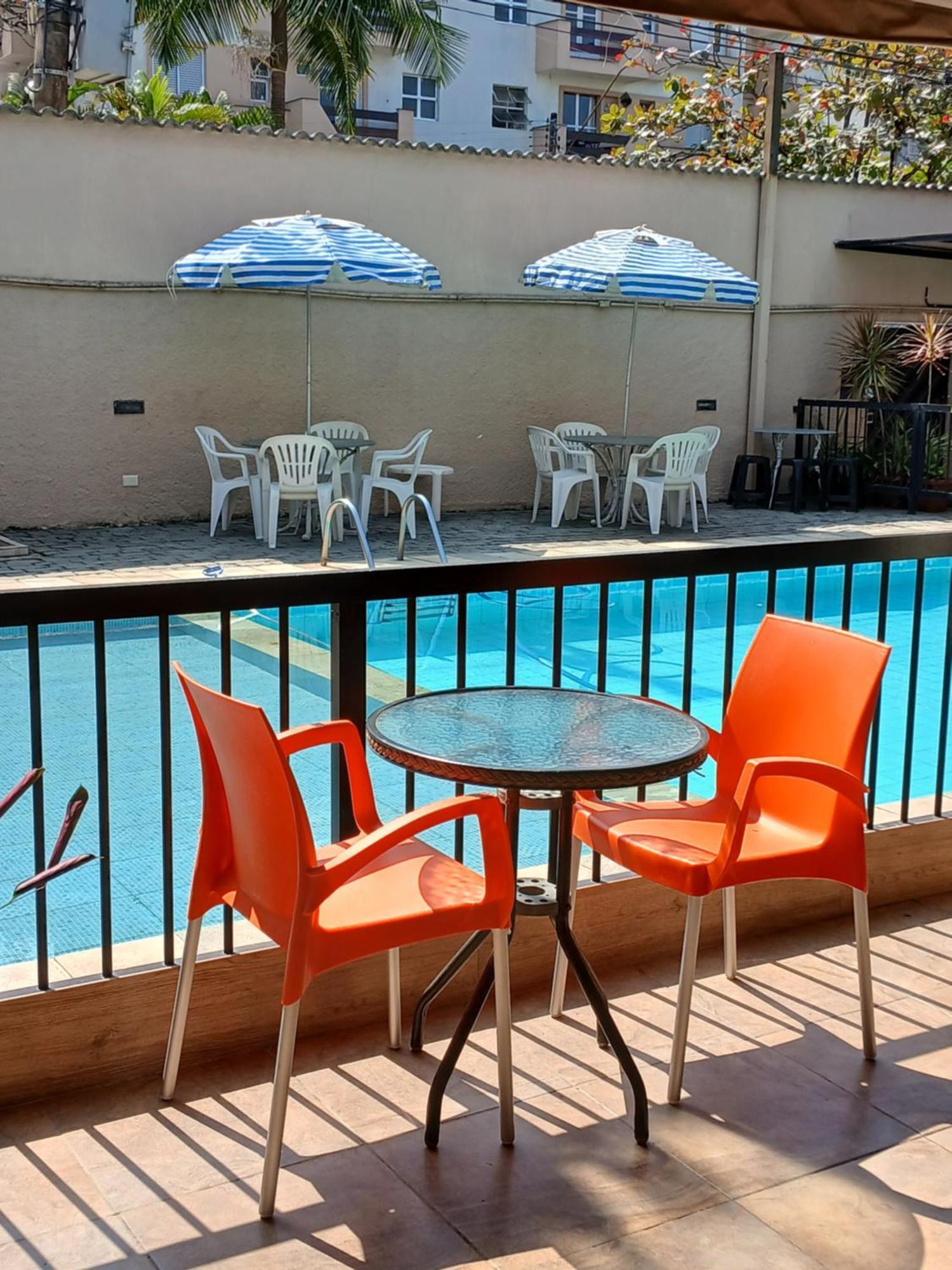 Pousada Parque Suites Estacionamento E Piscina 과루자 외부 사진