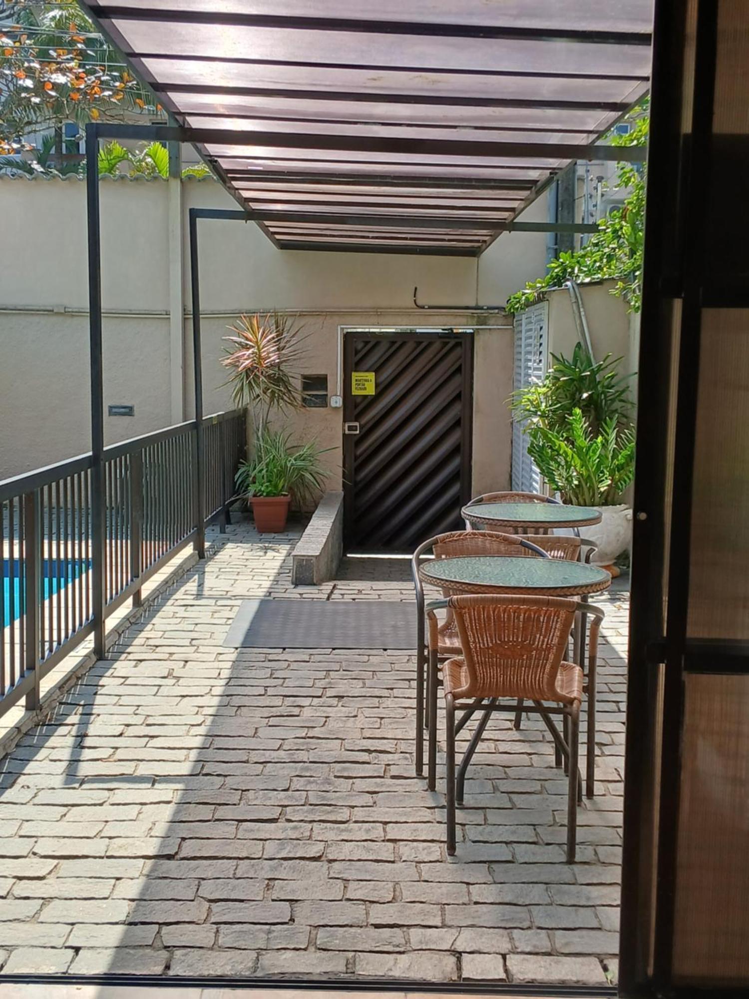Pousada Parque Suites Estacionamento E Piscina 과루자 외부 사진